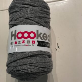 Hooked grå